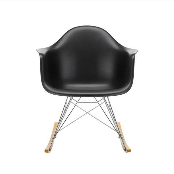 Eames-Plastic-Armchair-Black--Golden-Maple