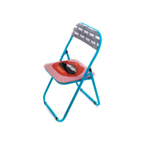 Folding-Chair-Mouth