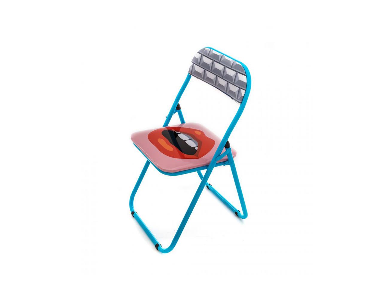 Folding-Chair-Mouth