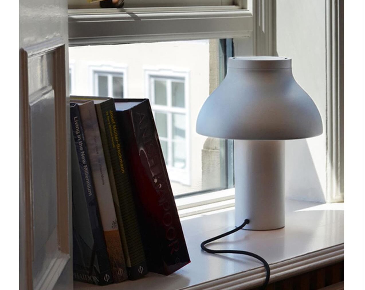 Pc-Table-Lamp-Small-Soft-Black