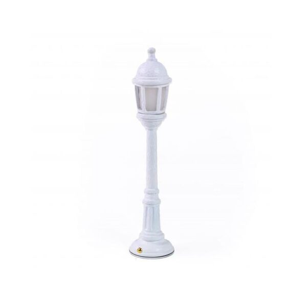 Street-Lamp-Dining-White