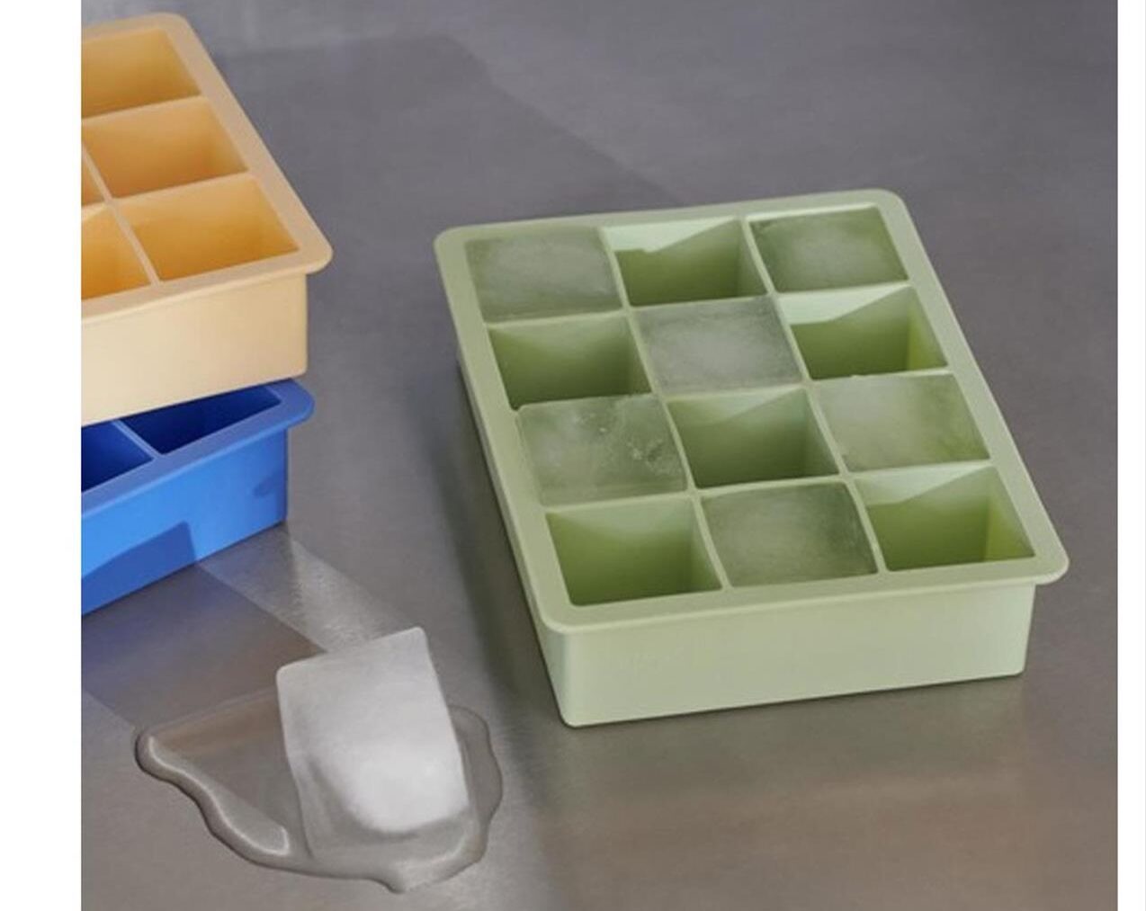 Ice-Cube-Tray-Square-XL-Light-Yellow