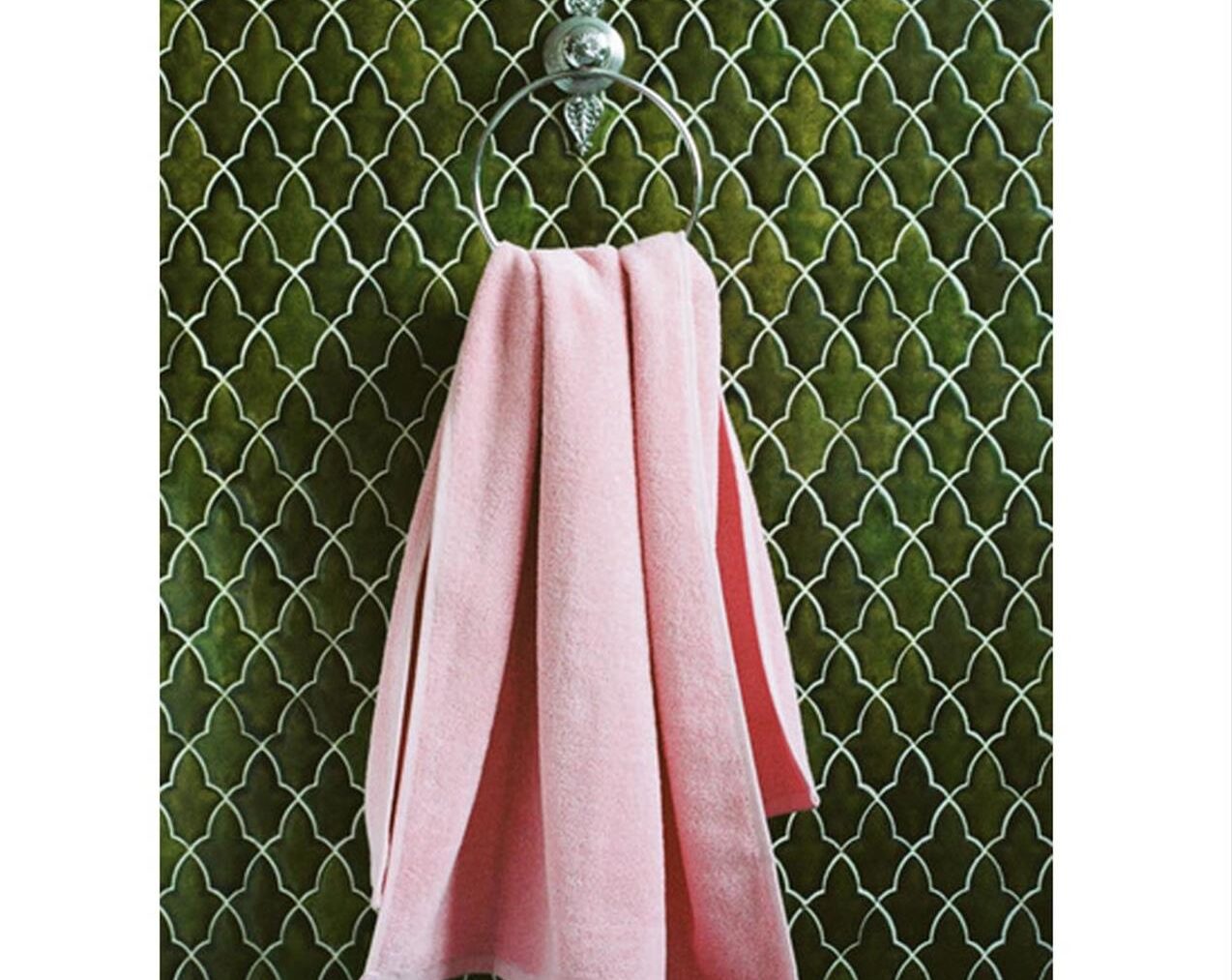 Mono-Hand-Towel-Pink