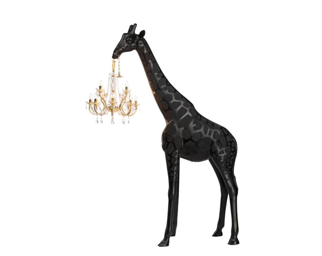 Giraffe-In-Love-M-Indoor-265-Metres-Black