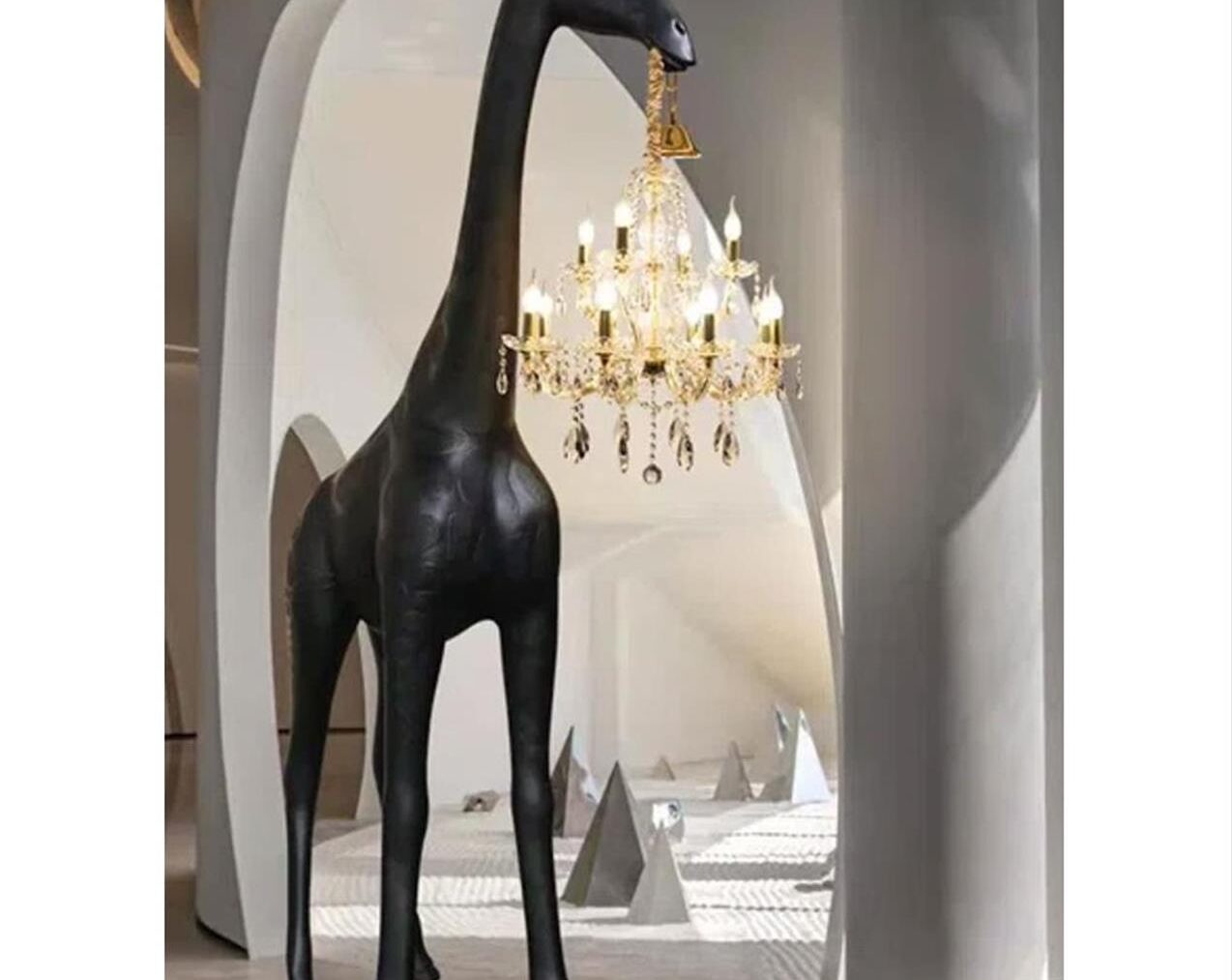 Giraffe-In-Love-M-Indoor-265-Metres-Black