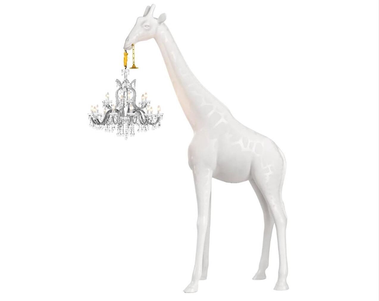 Giraffe-In-Love-XL-Indoor-4-Metres-White