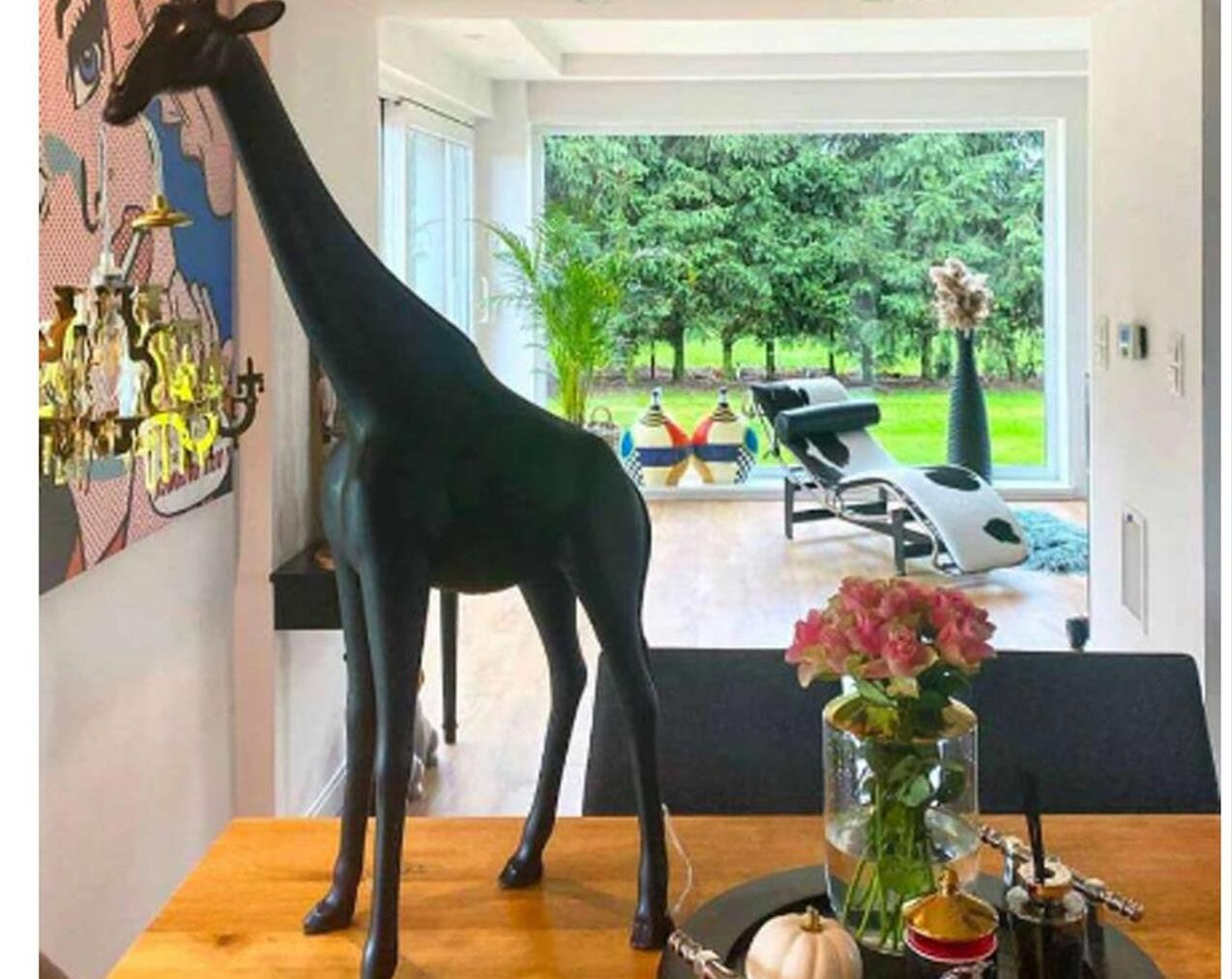 Giraffe-In-Love-XS-1-Metre-Black