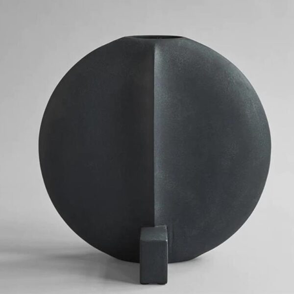 Guggenheim-Vase-Big--Black