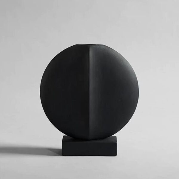 Guggenheim-Vase-Mini--Black