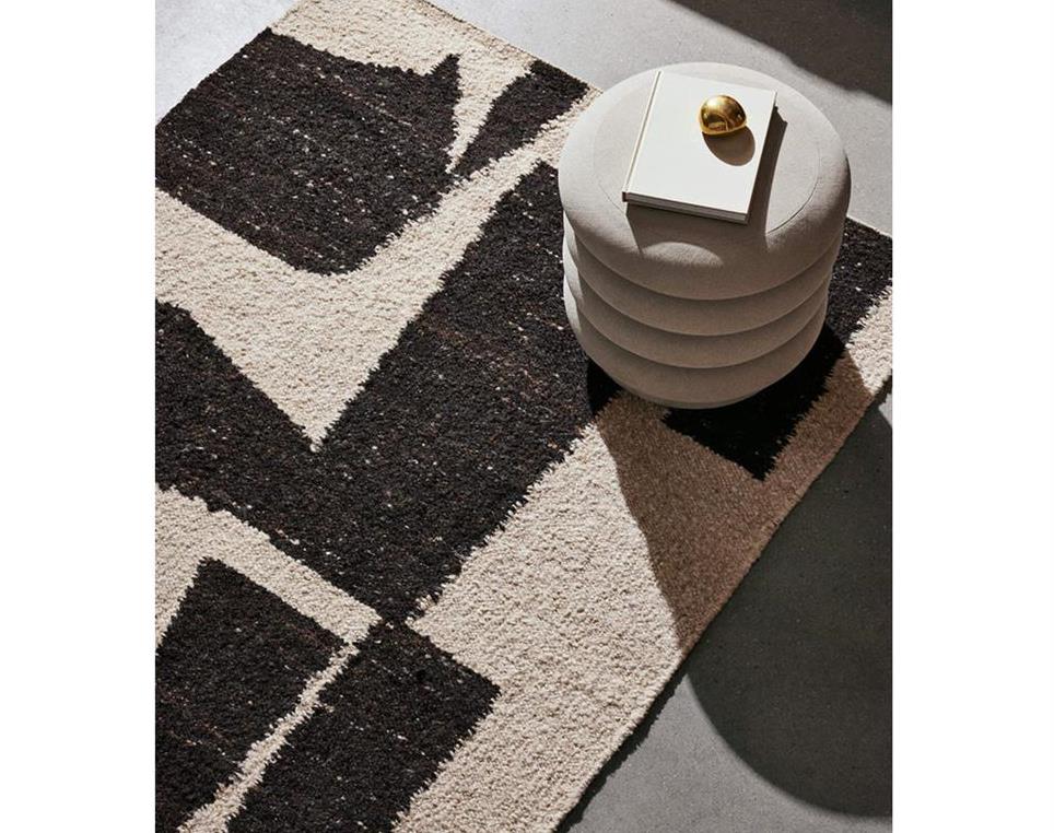 Piece-Rug--Off-White-Coffee--140x200