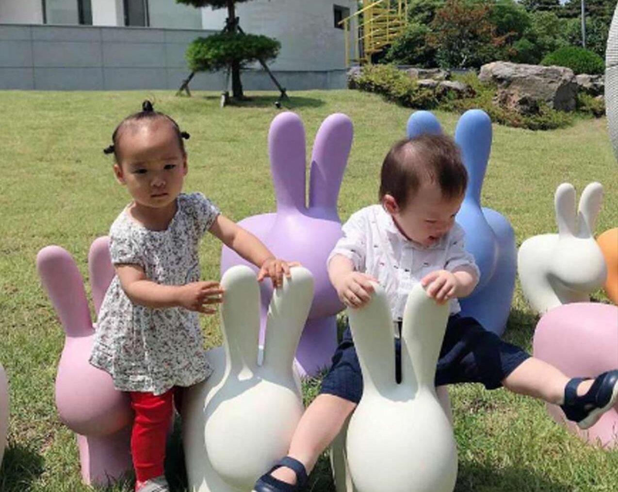 Rabbit-Chair-Baby-Bright-Orange