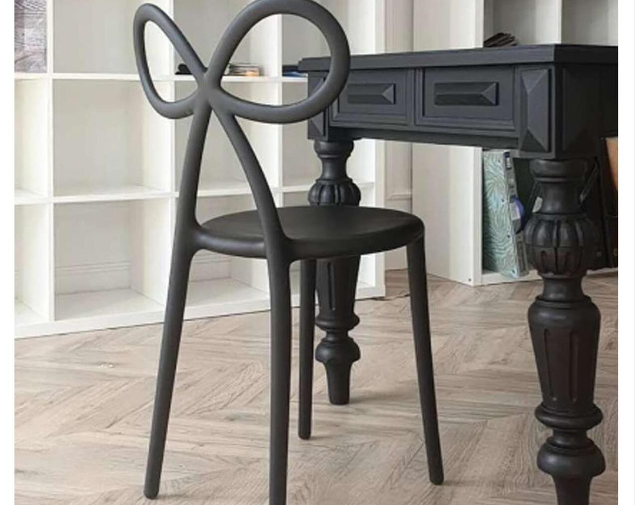 Ribbon-Chair-Black