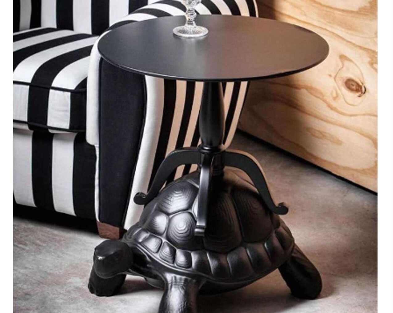 Turtle-Carry-Coffee-Table-Black