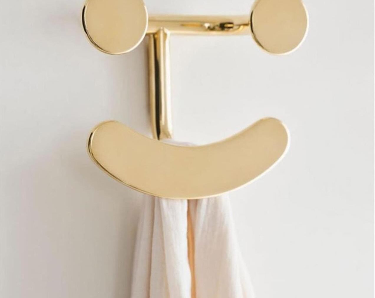 Happy-Hook-Coat-Hanger