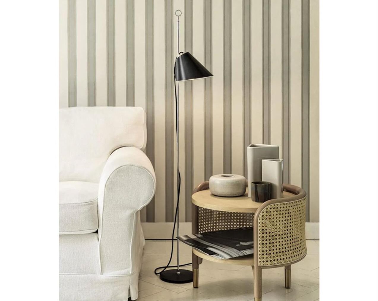 Mos-Side-Table