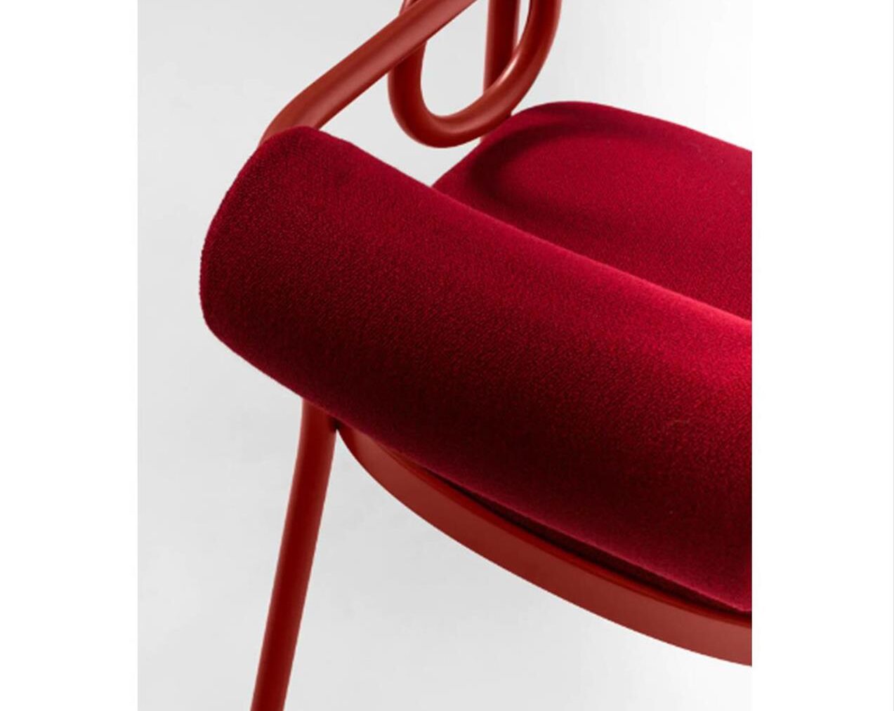 Loop-Lounge-Chair-Red