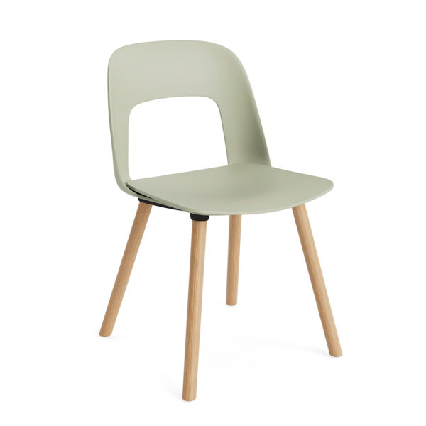 Layout Chair 121 / Solid Oak / Pastel Green