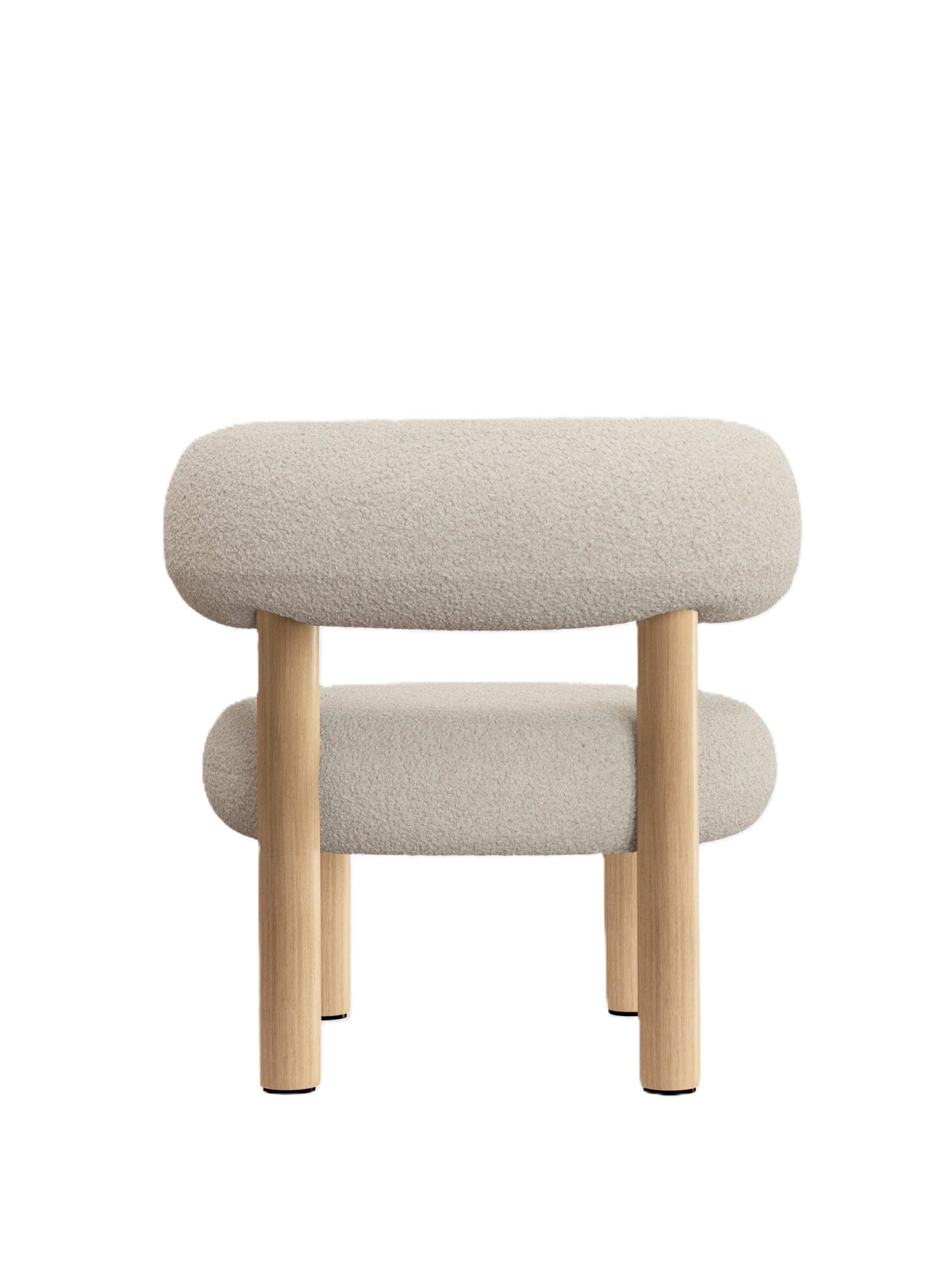 Fat Lounge Chair / Brushed Natural Wood & Bright White Kvadrat Elle Boucle 0200